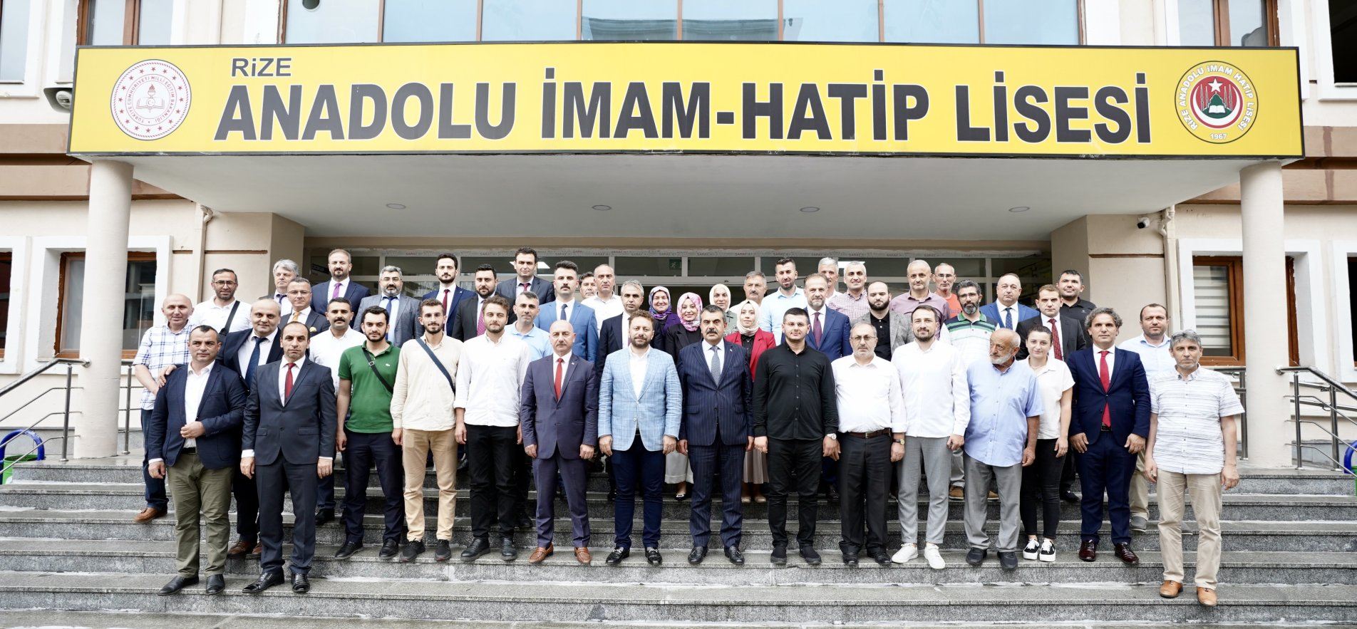 MINISTER TEKİN VISITS THE HIGH SCHOOL THAT HE GRADUATED